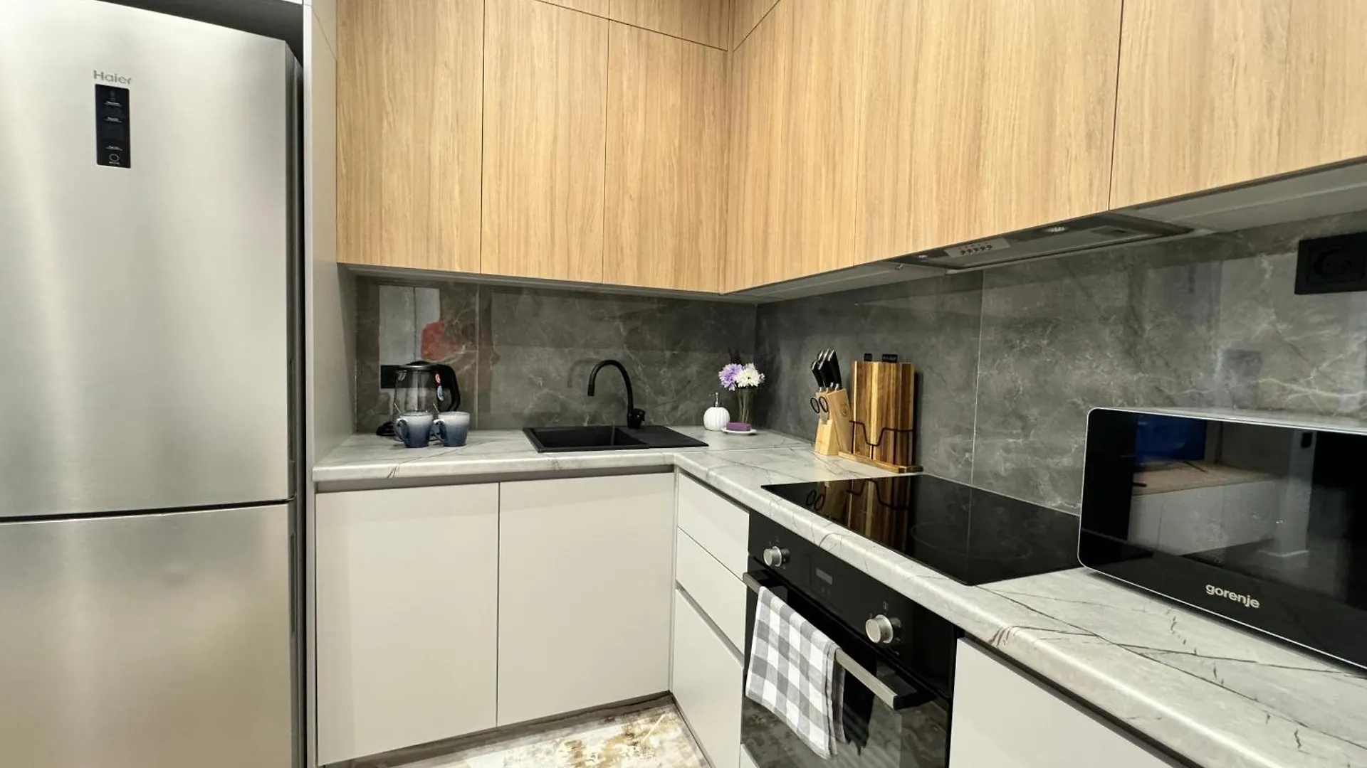 Komfort City Almaty Apartment